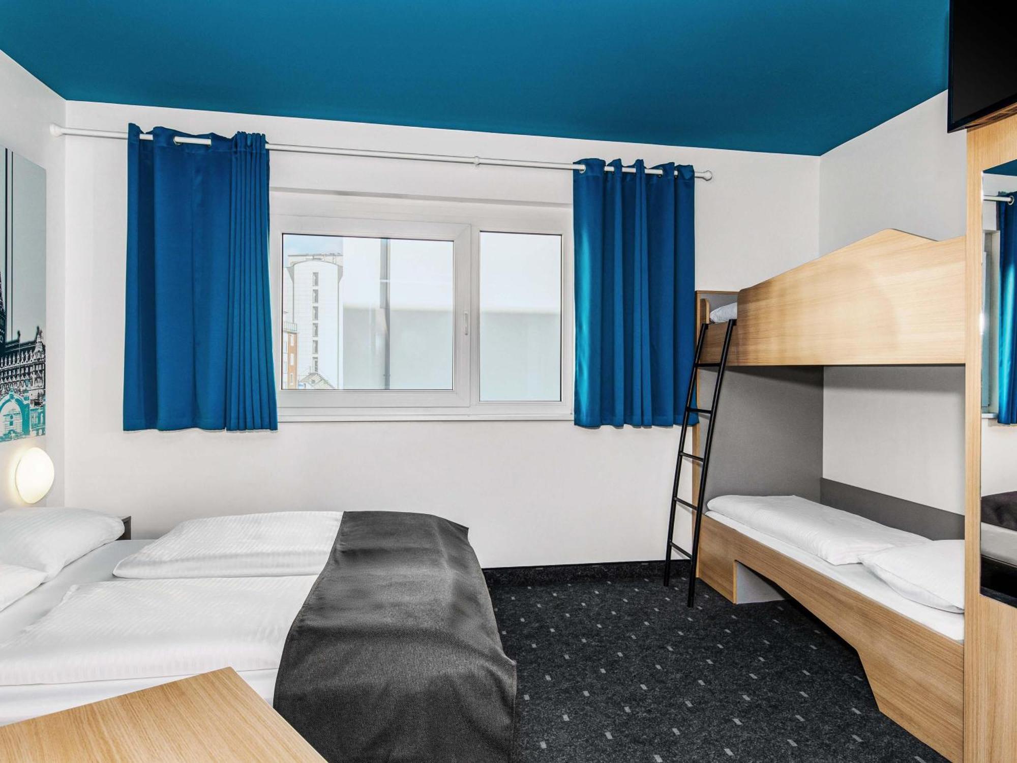 Family Room,1703584464:JPEG